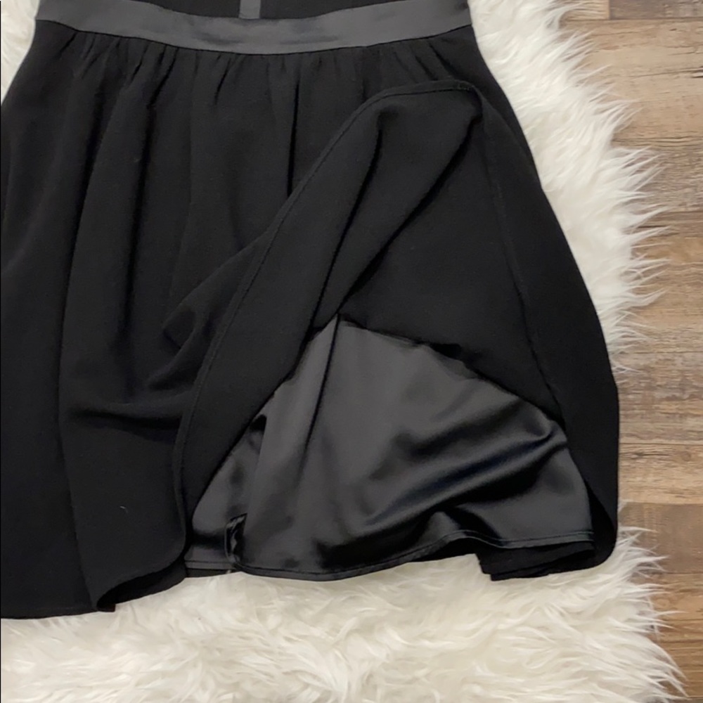 Guess • LBD - Picture 5 of 8